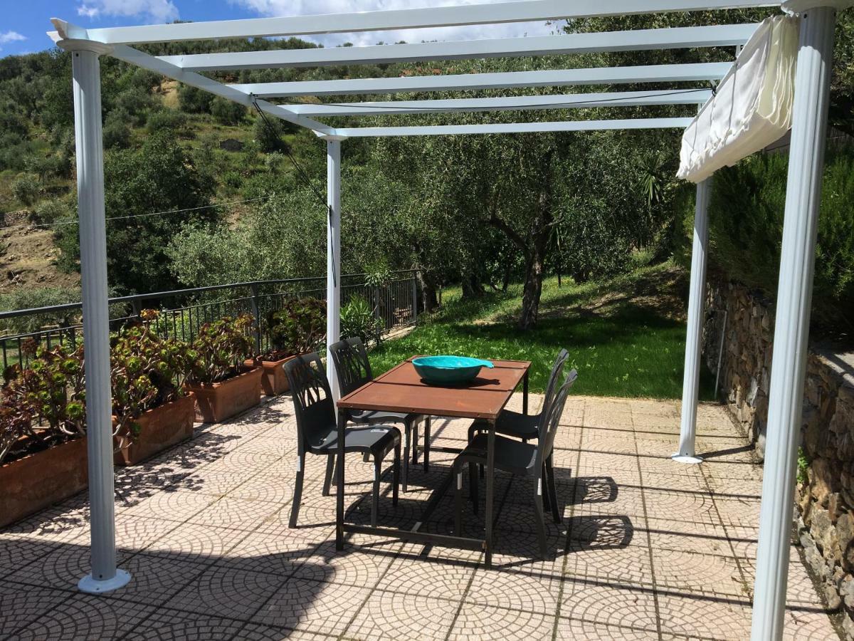 Agriturismo Oltrealmare Civezza Extérieur photo